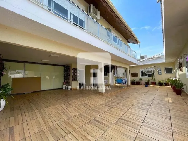 Imagem 9: Casa de 5 Dormitórios À Venda no santa Mônica