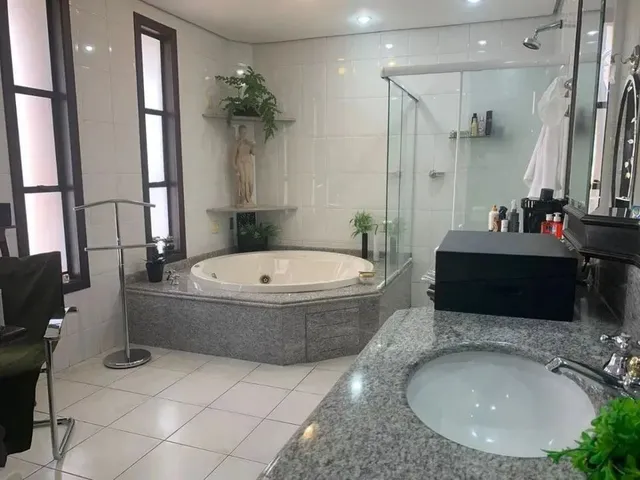 Imagem 13: Casa para Venda em Florianópolis, Itacorubi, 4 Dormitórios, 2 Suítes, 4 Banheiros, 4