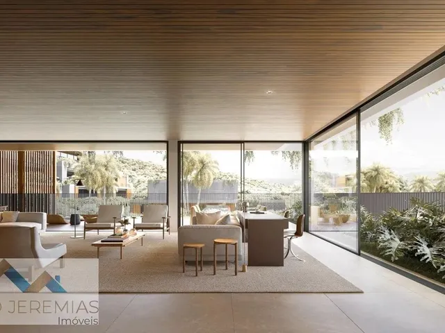 Imagem 1: Casa 4 Dormitórios À Venda na Lagoa da Conceição, Florianópolis