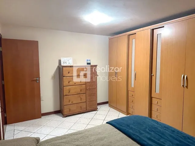 Imagem 14: Casa de 7 Quartos, Sendo 2 Suítes no Bairro Itacorubi, Florianópolis