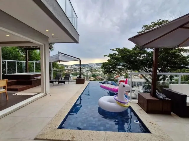 Imagem: Casa de Alto Padrão em Condomínio Fechado