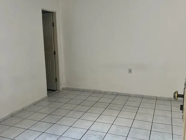 Imagem 9: Aluga Casa, Lado Sombra, Próxima Padaria,Escolas,Praça Lazer,Paradas Ônibus,Farmácias