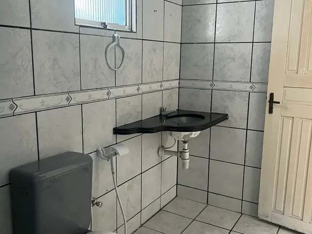 Imagem 13: Aluga Casa, Lado Sombra, Próxima Padaria,Escolas,Praça Lazer,Paradas Ônibus,Farmácias