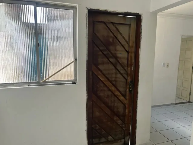 Imagem 14: Aluga Casa, Lado Sombra, Próxima Padaria,Escolas,Praça Lazer,Paradas Ônibus,Farmácias
