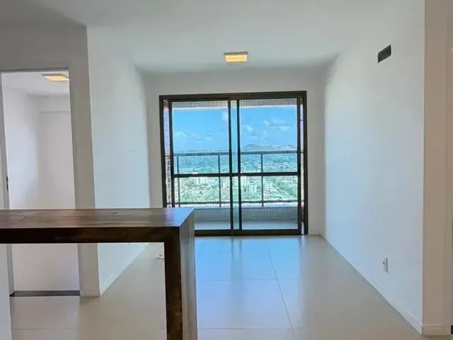 Imagem: O apartamento possui 2 Dormitórios, 1 Suíte, 2 Banheiros,