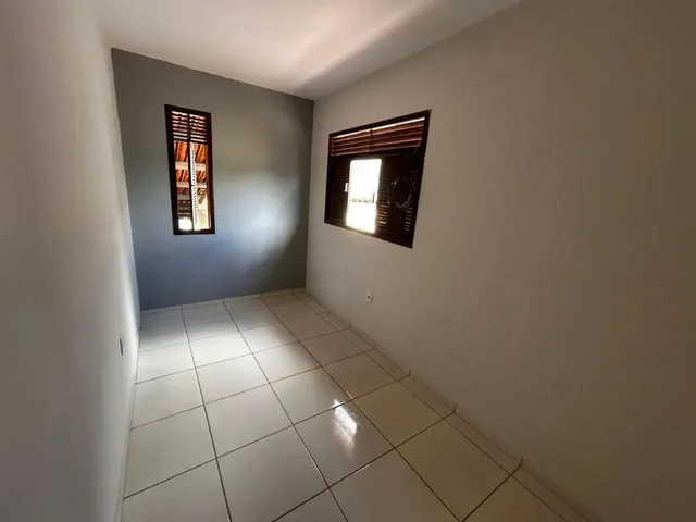 Imagem 10: Aluga Casa Candelária com 5 Quartos 3 Vagas de Garagem