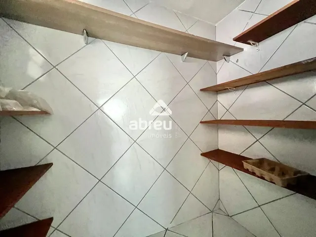 Imagem 3: Imóvel para Aluguel Tem 171 Metros Quadrados com 3 Quartos em Candelária - Natal - Rn