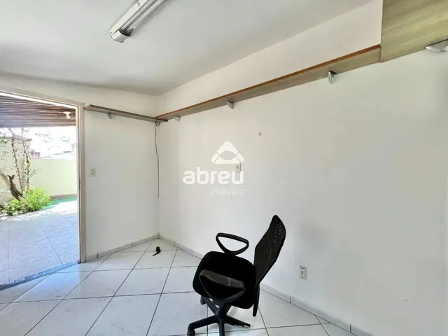 Imagem 8: Imóvel para Aluguel Tem 171 Metros Quadrados com 3 Quartos em Candelária - Natal - Rn