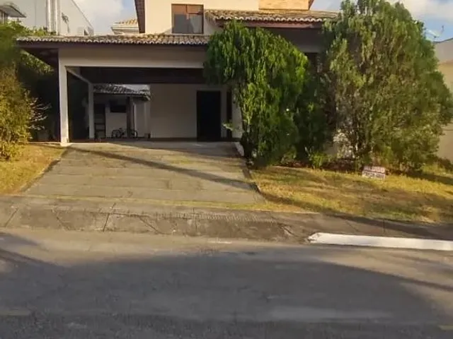 Imagem: A casa em condomínio possui 4 Dormitórios, 3 Suítes, 4