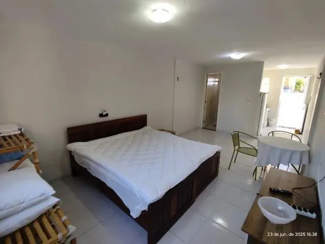 Imagem: Kitnet em Ponta Negra, Quarto, Cozinha e