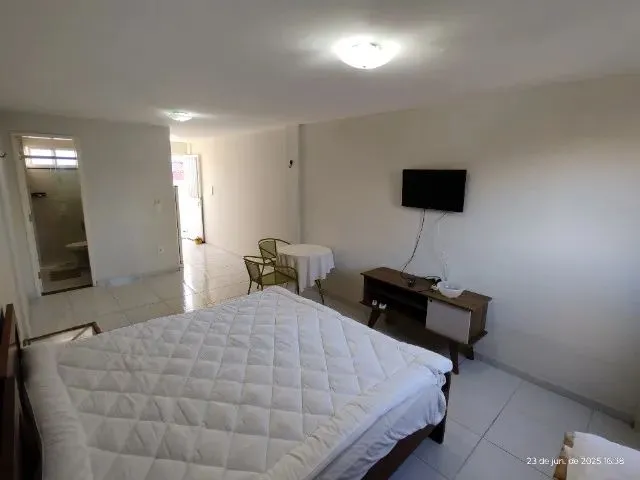 Imagem 8: Kitnet em Ponta Negra, Quarto, Cozinha e Banheiro