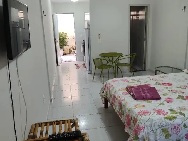 Imagem 2: Kitnet em Ponta Negra, Quarto, Cozinha e Banheiro