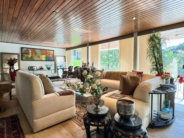 Imagem 3: Casa de 358M² no Itacorubi