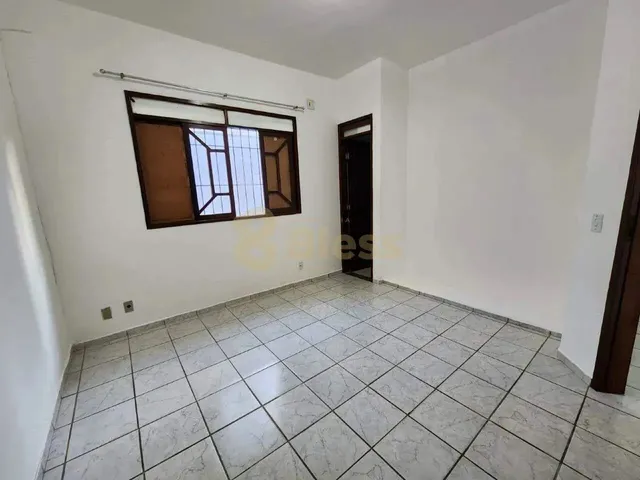 Imagem 6: Casa Ampla com Piscina e 4 Suítes em Rua Tranquila de Capim Macio