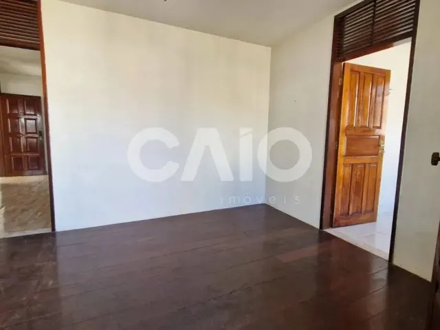 Imagem 6: Casa Comercial em Tirol