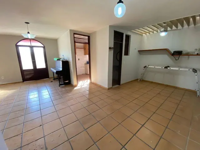 Imagem 9: Imóvel para Aluguel Tem 230 M² com 5 Quartos em Capim Macio - Natal - Rn