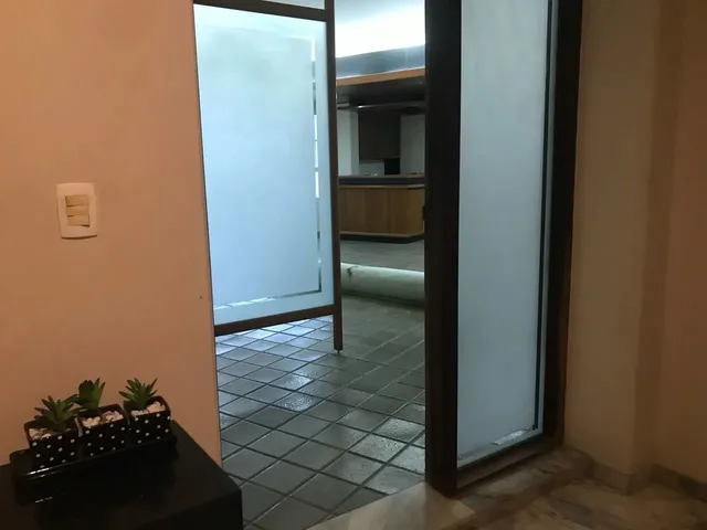 Imagem: Apto,Aluguel/ Candelária,3 Suites Dep