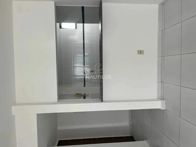 Imagem 13: Apartamento para Locação com 2/4 Sendo 1 Suíte e 3 Vagas de Garagem