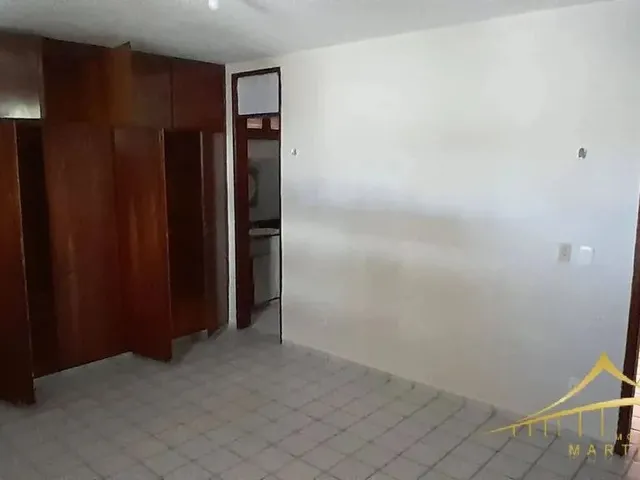 Imagem 6: Casa Comercial Duplex em Lagoa Nova com 4/4, 250M², 2 Vagas de Garagem