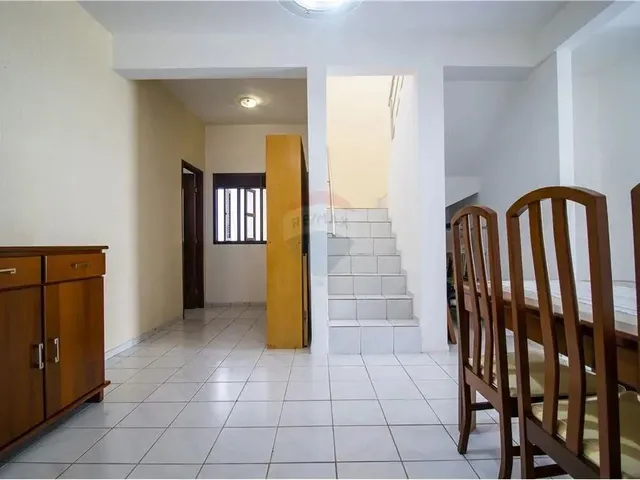 Imagem 5: Casa Duplex Maravilhosa 6/4 Sendo 04 Suites para Locação em Capim Macio