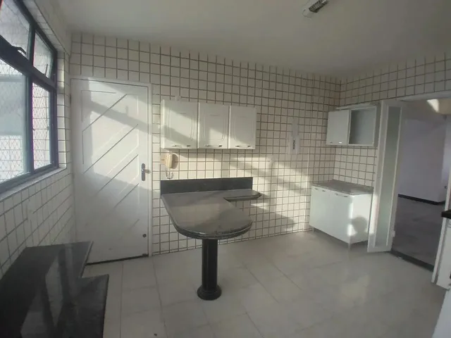 Imagem 5: Duplex para Locação Tem 270 Metros Quadrados com 3 Quartos em Lagoa Nova - Natal - Rn