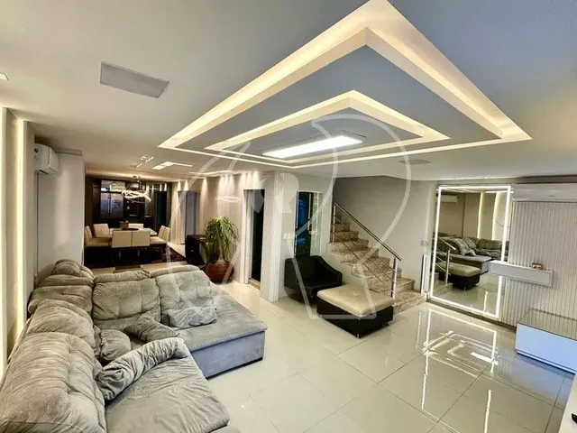 Imagem: Casa com 3 Dormitórios À Venda, 220 M²