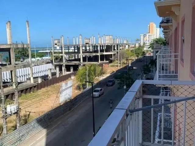 Imagem 3: Apartamento À Venda em Fortaleza, Praia de Iracema, com 2 Suítes, com 65 M²