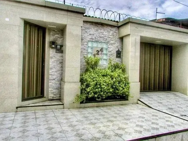 Imagem: Casa com 3 Dormitórios À Venda por R$