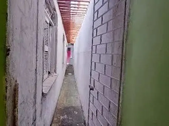 Imagem 2: Casa com 4 Quartos À Venda, 1089 M² por R$ 1.000.000 - Montese - Fortaleza/Ce
