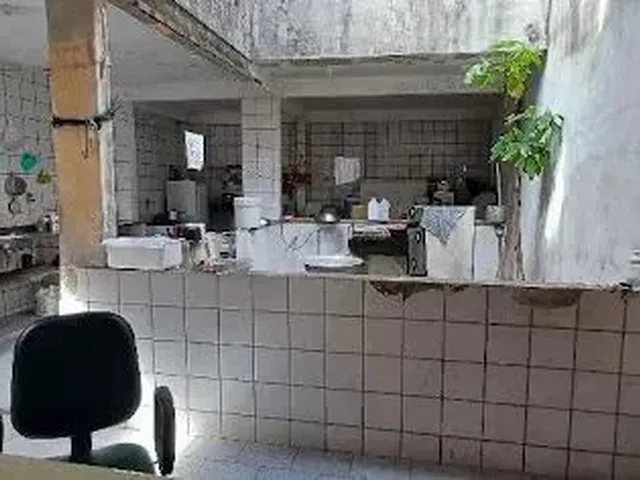 Imagem 9: Casa com 4 Quartos À Venda, 1089 M² por R$ 1.000.000 - Montese - Fortaleza/Ce