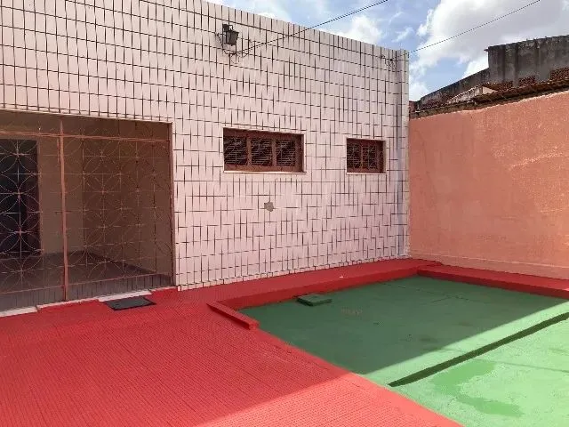 Imagem: Casa com Terreno no Montese