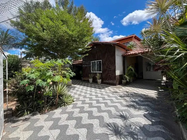 Imagem: Casa com 5 Dormitórios À Venda, 207 M²