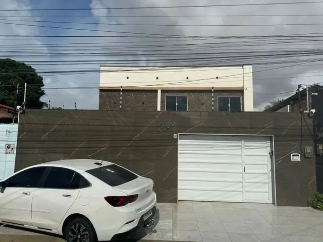 Imagem 1: Casa de Luxo na Parangaba,Com 4 Quartos, Piscina e Deck com Churrasqueira