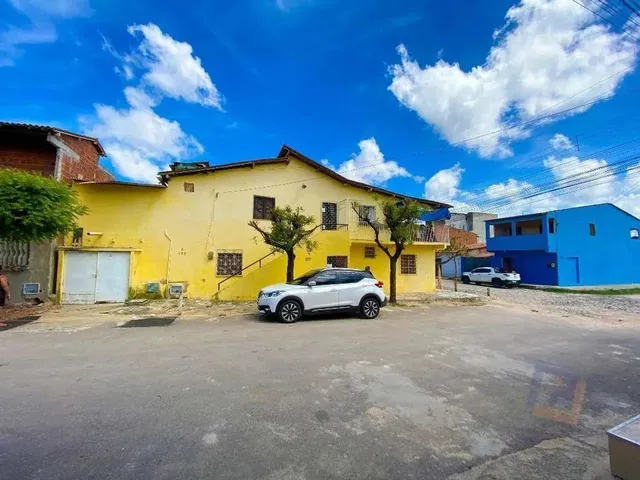 Imagem: Casa Multifamiliar para Investimento À