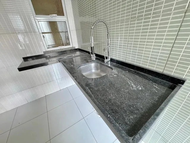 Imagem 14: Casa com 6 Vagas, 3 Quartos, 1 Quadra da Av. Godofredo Maciel