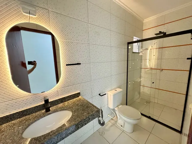 Imagem 7: Casa com 6 Vagas, 3 Quartos, 1 Quadra da Av. Godofredo Maciel