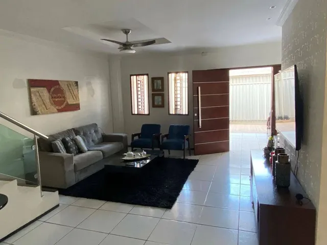 Imagem: Casa com 4 Dormitórios À Venda, 197 M²