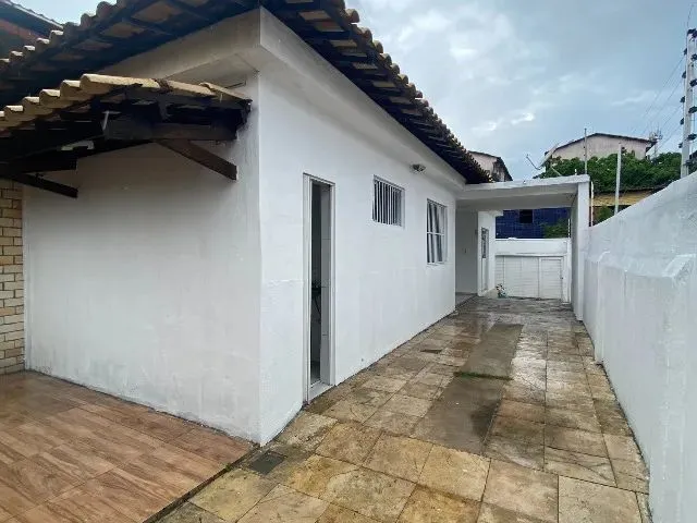Imagem 9: Casa com Três Quartos Sendo Um Suíte - Jóquei - 108M²