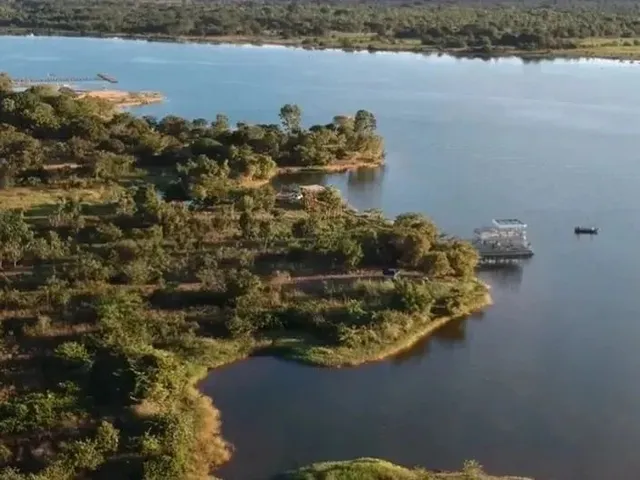Imagem: Vende-Se Linda Chácara no Condomínio Cowtry