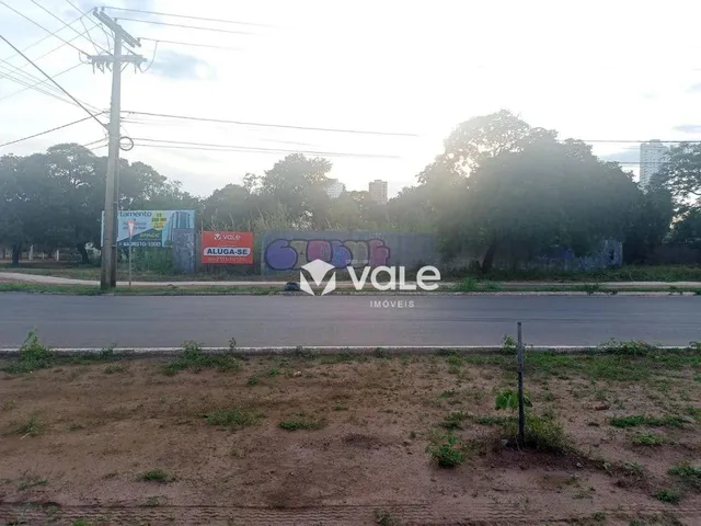 Imagem: Terreno Murado Perto da Praia da Graciosa