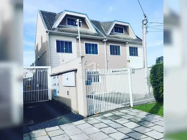 Imagem: Sobrado em Condomínio À Venda em Curitiba