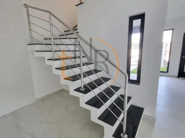 Imagem 4: Triplex 03 Dorm com Terraço, Frente Rua!