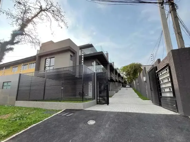 Imagem: Sobrado com 3 Quartos À Venda por R$ 699000.00