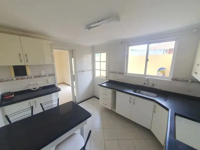 Imagem 5: Sobrado com 3 Quartos À Venda por R$ 850000.00, 170.22 M2 - Boqueirao - Curitiba/Pr