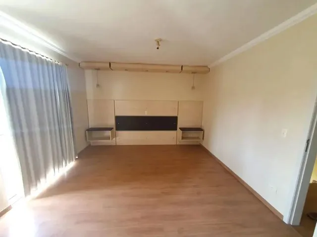 Imagem 2: Sobrado com 3 Quartos À Venda por R$ 850000.00, 170.22 M2 - Boqueirao - Curitiba/Pr