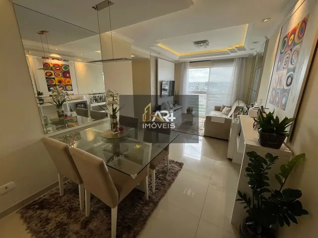 Imagem: O apartamento possui 2 Dormitórios, 1 Suíte, 2 Banheiros,