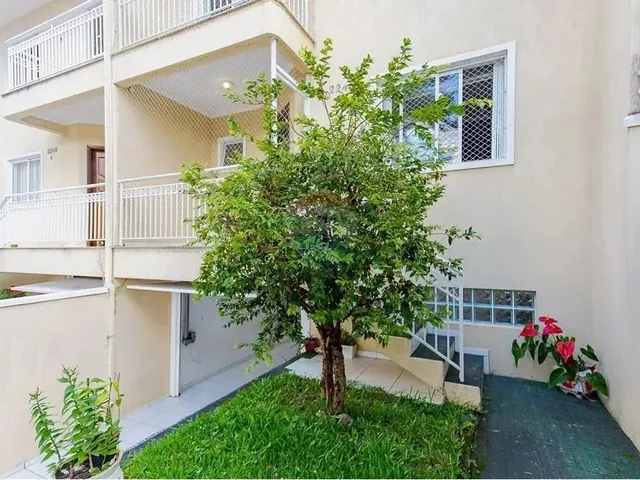 Imagem 9: Sobrado Triplex com 205M² - 3 Quartos ( 1 Suíte com Sacada ) com Quintal e Amplo