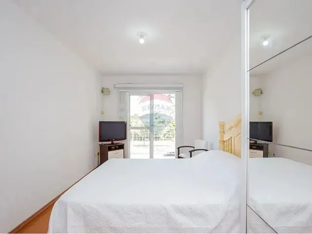 Imagem 7: Sobrado Triplex com 205M² - 3 Quartos ( 1 Suíte com Sacada ) com Quintal e Amplo
