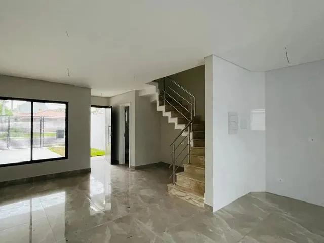 Imagem: Sobrado Triplex de Alto Padrão, 4 Quartos