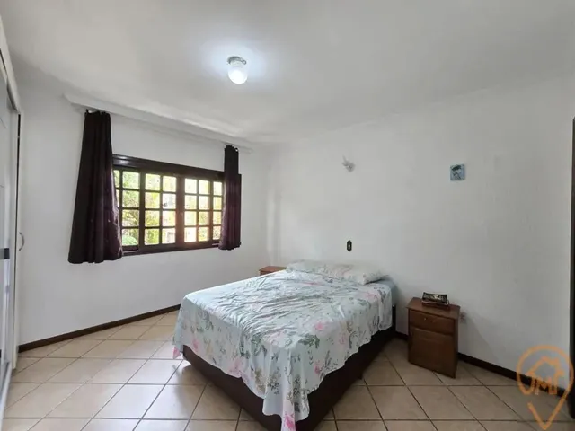 Imagem 13: Sobrado com 4 Quartos À Venda por R$ 1090000.00, 208.00 M2 - Hauer - Curitiba/Pr
